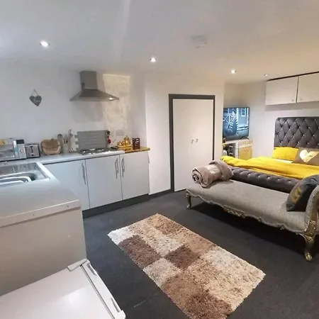 Affordable Luxury Place Near The Center - Free Parking, Free Wifi