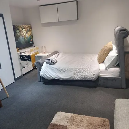 Affordable Luxury Place Near The Center - Free Parking, Free Wifi *