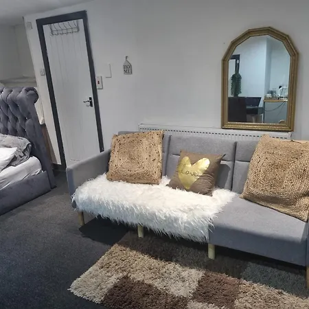 Apartment Affordable Luxury Place Near The Center - Free Parking, Free Wifi