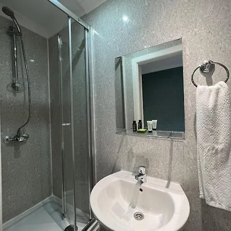 Affordable Luxury Place Near The Center - Free Parking, Free Wifi *